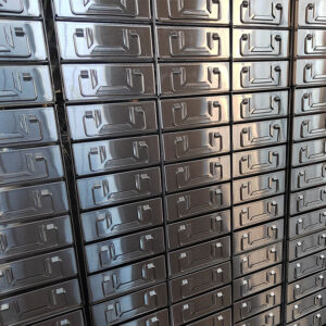 Laboratory ultra-low temperature stainless steel refrigerator rack - Image 3